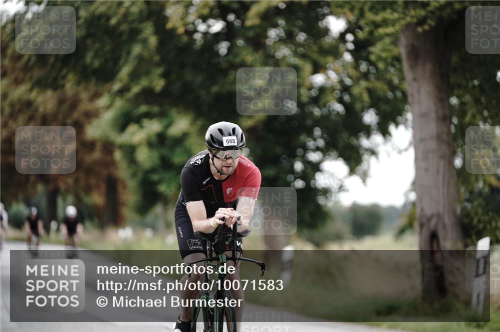 30.08.2026 - Elbe Triathlon Hamburg Michael Burmester http://msf.ph/oto/10071583 30.08.2026 10:06:29 Radfahren 490, 498, 609, 668, 687, 715, 806 meine-sportfotos.de