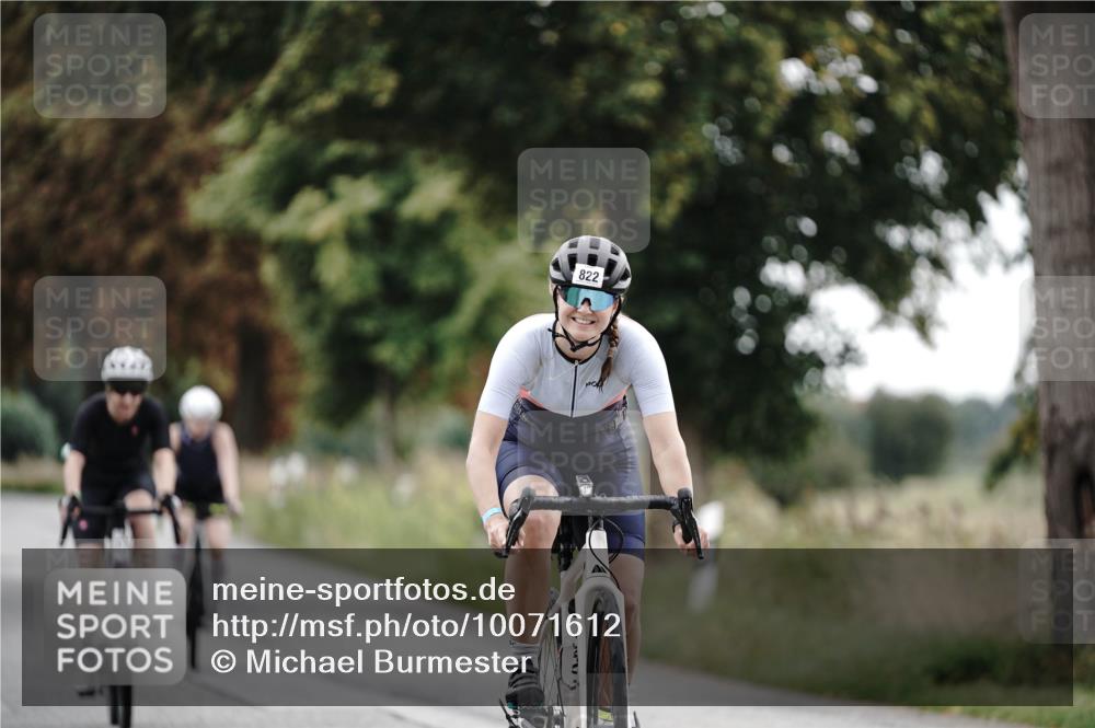 30.08.2026 - Elbe Triathlon Hamburg Michael Burmester http://msf.ph/oto/10071612 30.08.2026 10:06:43 Radfahren 555, 814, 822, 845, 875, 946 meine-sportfotos.de