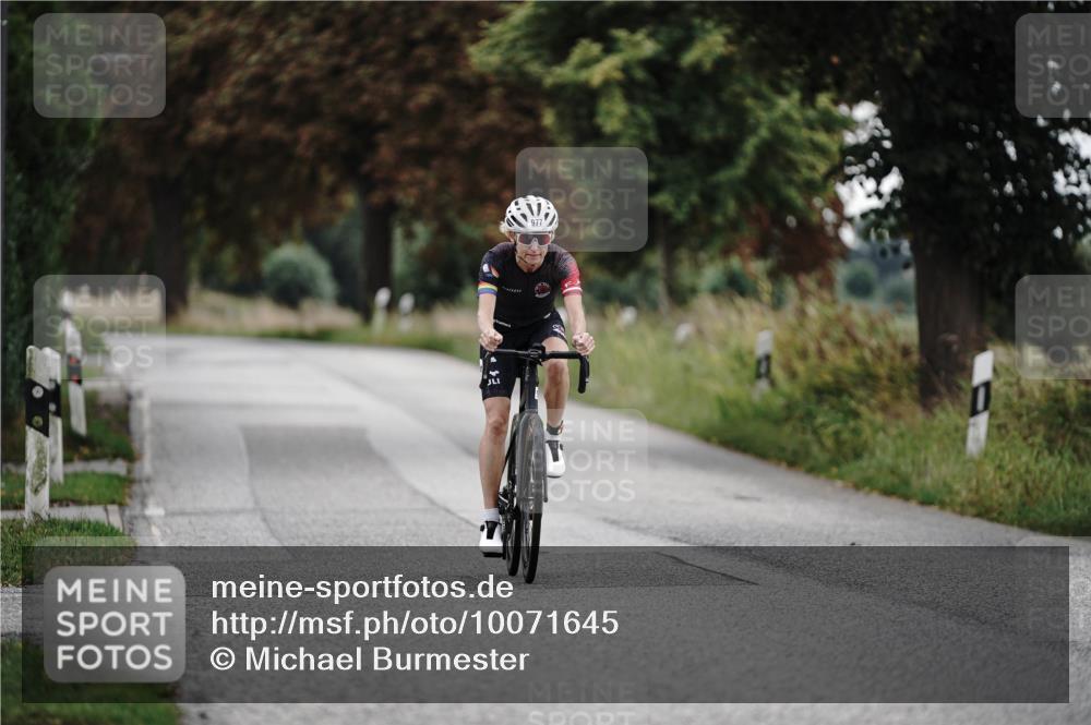 30.08.2026 - Elbe Triathlon Hamburg Michael Burmester http://msf.ph/oto/10071645 30.08.2026 10:06:57 Radfahren 449, 794, 977 meine-sportfotos.de