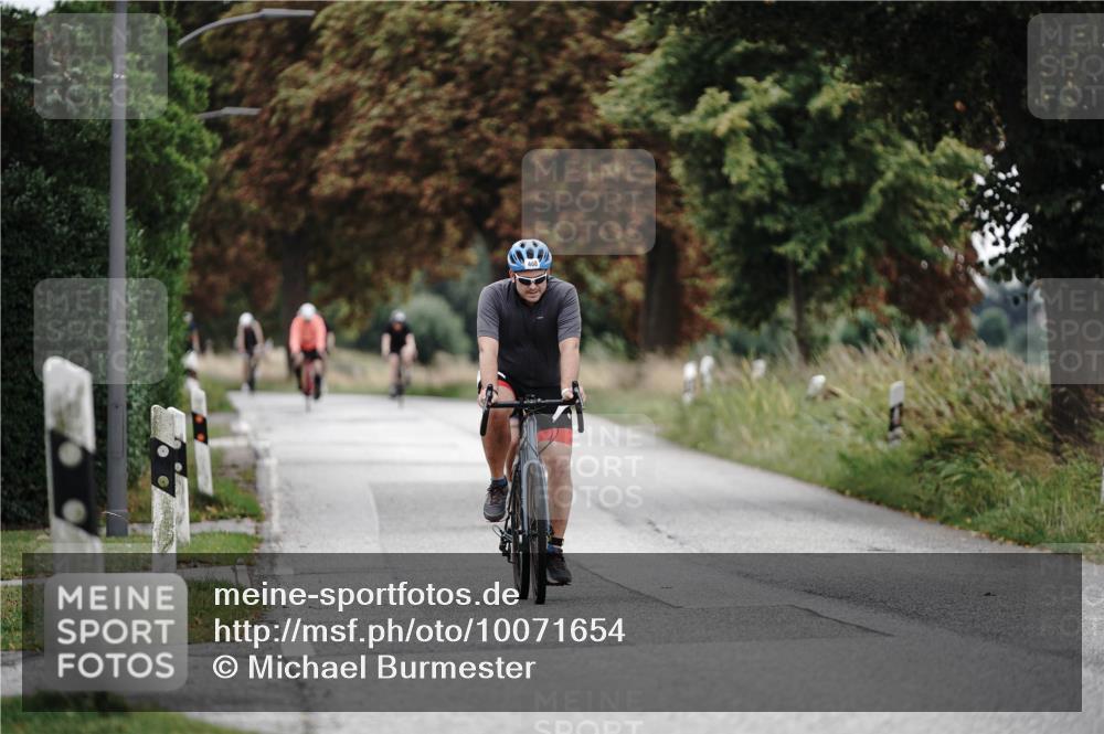 30.08.2026 - Elbe Triathlon Hamburg Michael Burmester http://msf.ph/oto/10071654 30.08.2026 10:07:19 Radfahren 468, 917 meine-sportfotos.de