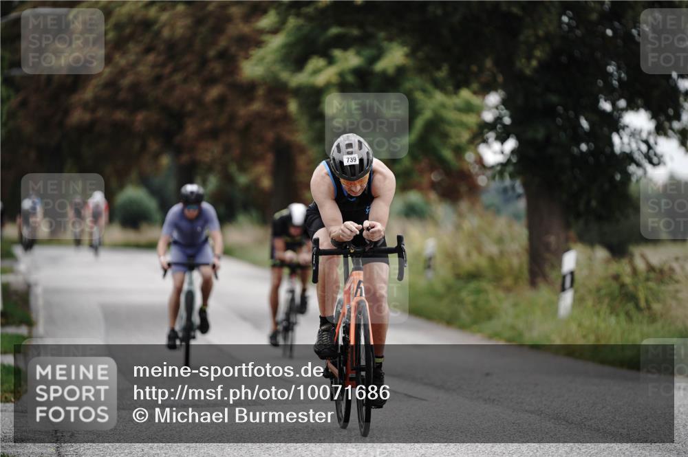 30.08.2026 - Elbe Triathlon Hamburg Michael Burmester http://msf.ph/oto/10071686 30.08.2026 10:07:38 Radfahren 554, 739, 773, 936 meine-sportfotos.de