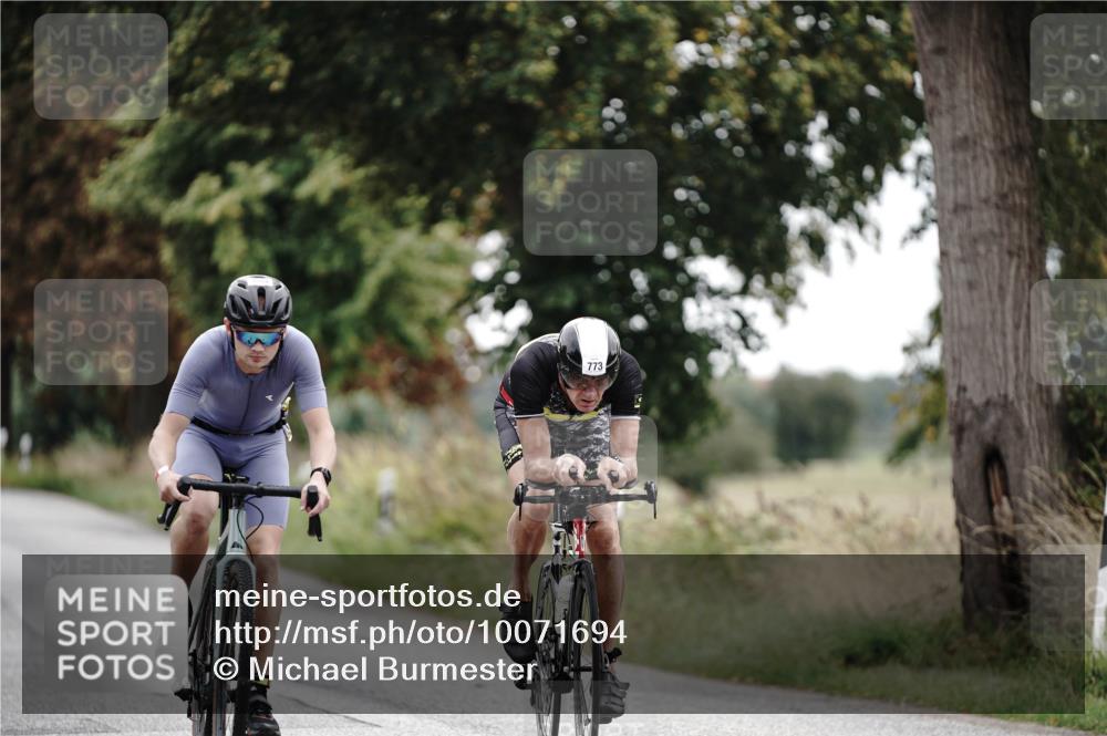 30.08.2026 - Elbe Triathlon Hamburg Michael Burmester http://msf.ph/oto/10071694 30.08.2026 10:07:39 Radfahren 554, 739, 773, 936 meine-sportfotos.de