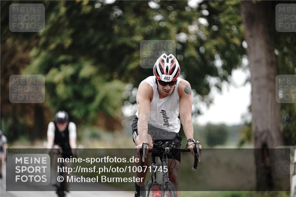 30.08.2026 - Elbe Triathlon Hamburg Michael Burmester http://msf.ph/oto/10071745 30.08.2026 10:08:08 Radfahren 434, 482, 696, 763, 800, 812, 914 meine-sportfotos.de