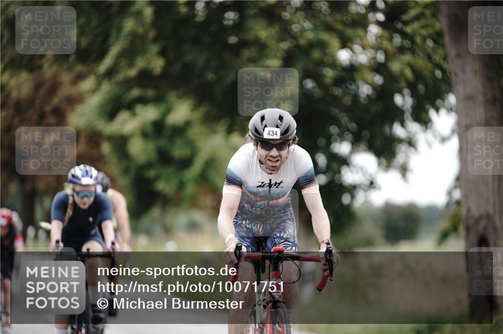 30.08.2026 - Elbe Triathlon Hamburg Michael Burmester http://msf.ph/oto/10071751 30.08.2026 10:08:11 Radfahren 434, 482, 696, 763, 812, 914 meine-sportfotos.de