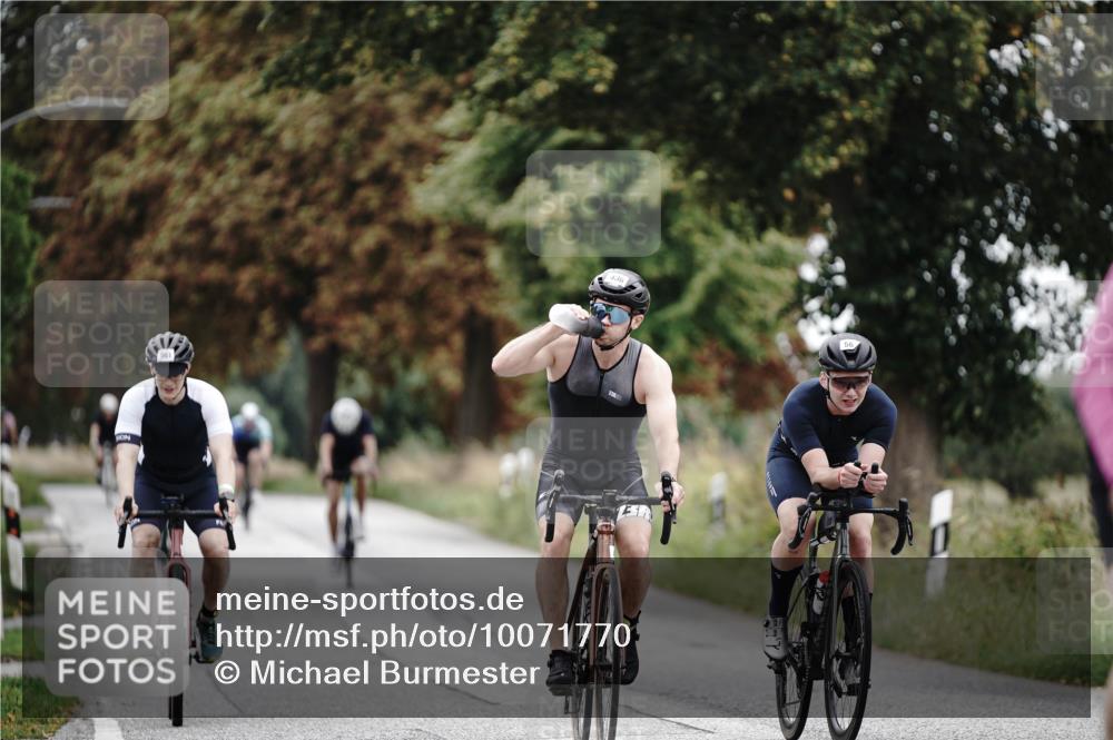 30.08.2026 - Elbe Triathlon Hamburg Michael Burmester http://msf.ph/oto/10071770 30.08.2026 10:08:19 Radfahren 346, 436, 501, 531, 563, 631, 783, 859 meine-sportfotos.de