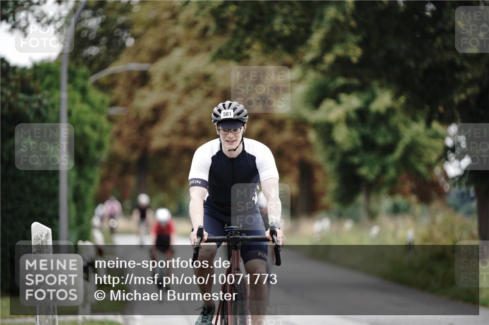 30.08.2026 - Elbe Triathlon Hamburg Michael Burmester http://msf.ph/oto/10071773 30.08.2026 10:08:21 Radfahren 346, 436, 501, 531, 563, 631, 783, 859 meine-sportfotos.de