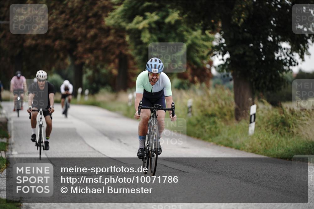 30.08.2026 - Elbe Triathlon Hamburg Michael Burmester http://msf.ph/oto/10071786 30.08.2026 10:08:28 Radfahren 346, 395, 500, 587, 631 meine-sportfotos.de