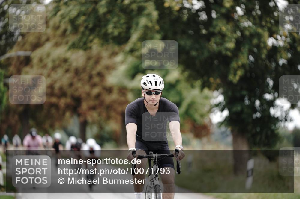 30.08.2026 - Elbe Triathlon Hamburg Michael Burmester http://msf.ph/oto/10071793 30.08.2026 10:08:30 Radfahren 395, 500, 509, 587, 834, 889, 908 meine-sportfotos.de