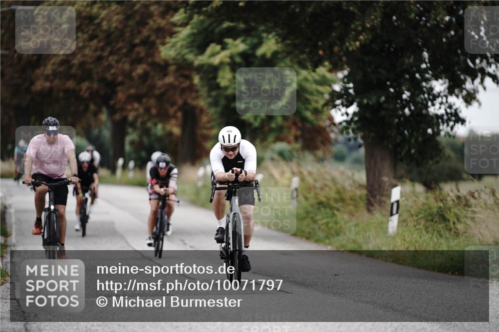 30.08.2026 - Elbe Triathlon Hamburg Michael Burmester http://msf.ph/oto/10071797 30.08.2026 10:08:33 Radfahren 395, 500, 509, 676, 834, 889, 908 meine-sportfotos.de