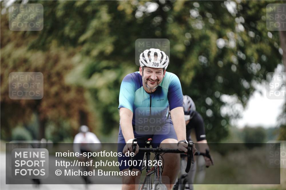 30.08.2026 - Elbe Triathlon Hamburg Michael Burmester http://msf.ph/oto/10071826 30.08.2026 10:08:45 Radfahren 425, 634, 686, 709, 736, 792 meine-sportfotos.de