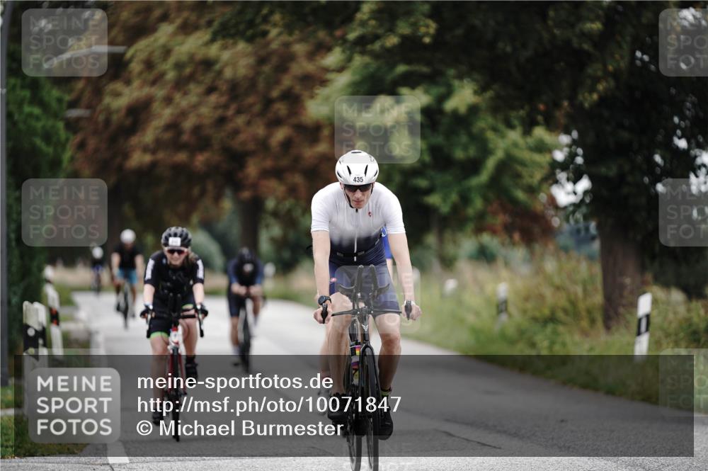 30.08.2026 - Elbe Triathlon Hamburg Michael Burmester http://msf.ph/oto/10071847 30.08.2026 10:08:58 Radfahren 431, 435, 560, 606, 680, 842, 876 meine-sportfotos.de