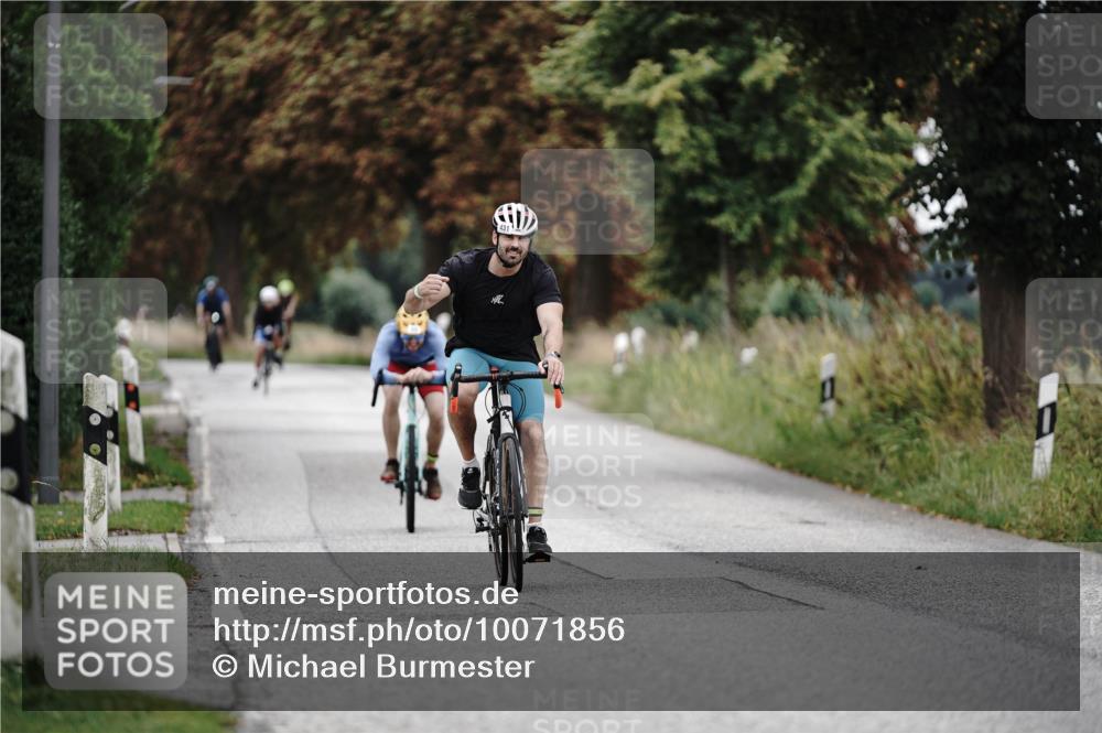 30.08.2026 - Elbe Triathlon Hamburg Michael Burmester http://msf.ph/oto/10071856 30.08.2026 10:09:03 Radfahren 431, 560, 600, 842, 876 meine-sportfotos.de