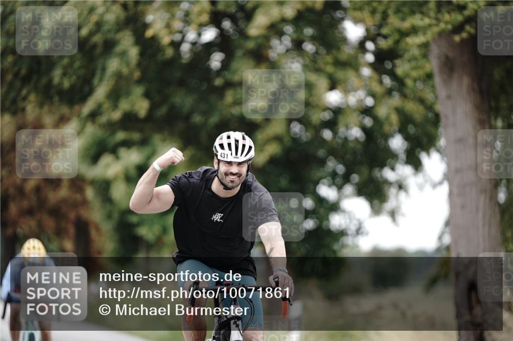 30.08.2026 - Elbe Triathlon Hamburg Michael Burmester http://msf.ph/oto/10071861 30.08.2026 10:09:05 Radfahren 431, 560, 600, 712 meine-sportfotos.de