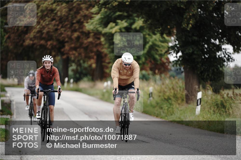 30.08.2026 - Elbe Triathlon Hamburg Michael Burmester http://msf.ph/oto/10071887 30.08.2026 10:09:18 Radfahren 443, 514, 860, 861 meine-sportfotos.de