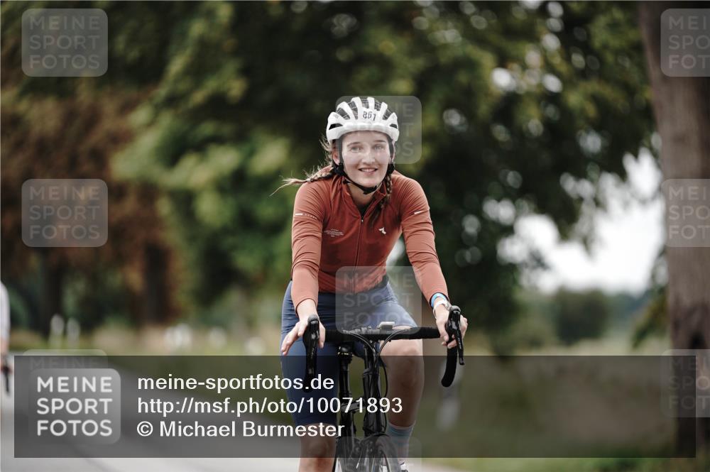 30.08.2026 - Elbe Triathlon Hamburg Michael Burmester http://msf.ph/oto/10071893 30.08.2026 10:09:20 Radfahren 443, 632, 860, 861 meine-sportfotos.de