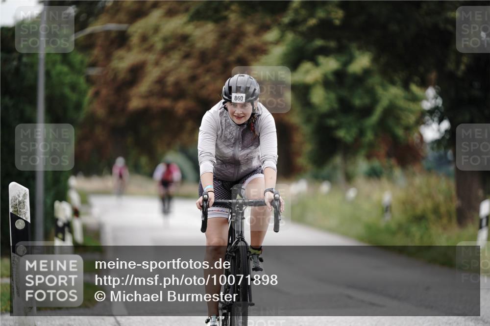 30.08.2026 - Elbe Triathlon Hamburg Michael Burmester http://msf.ph/oto/10071898 30.08.2026 10:09:21 Radfahren 443, 632, 860, 861 meine-sportfotos.de