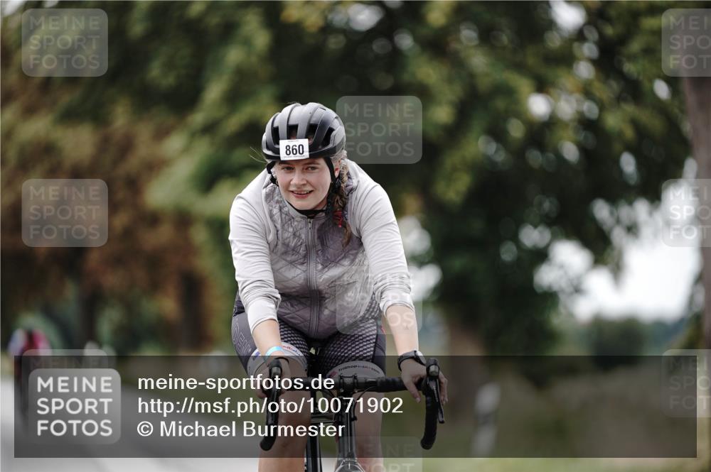 30.08.2026 - Elbe Triathlon Hamburg Michael Burmester http://msf.ph/oto/10071902 30.08.2026 10:09:22 Radfahren 443, 632, 860, 861 meine-sportfotos.de