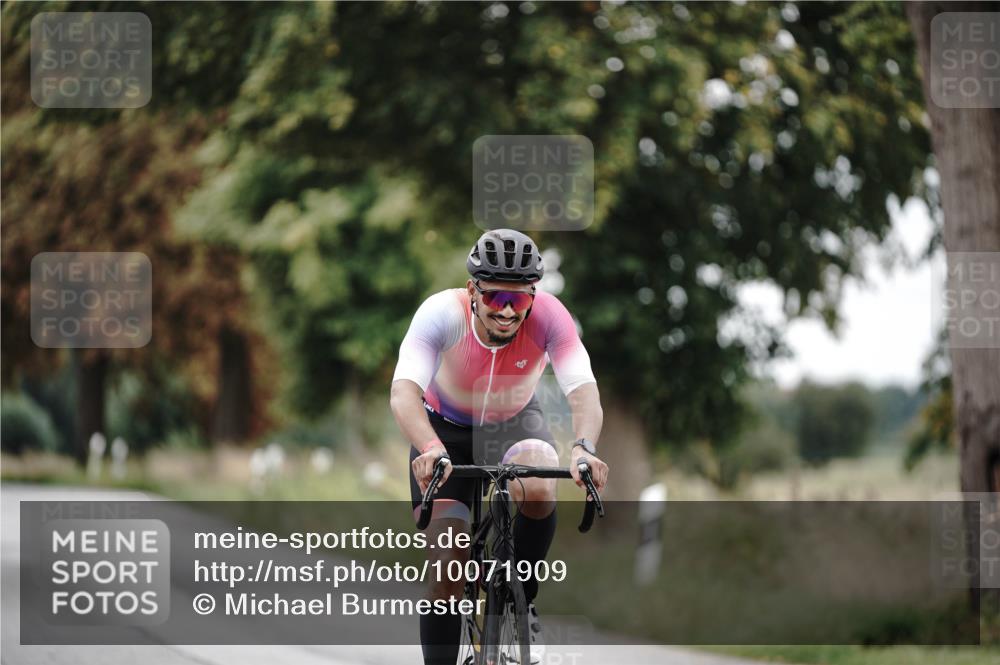 30.08.2026 - Elbe Triathlon Hamburg Michael Burmester http://msf.ph/oto/10071909 30.08.2026 10:09:27 Radfahren 632, 867 meine-sportfotos.de