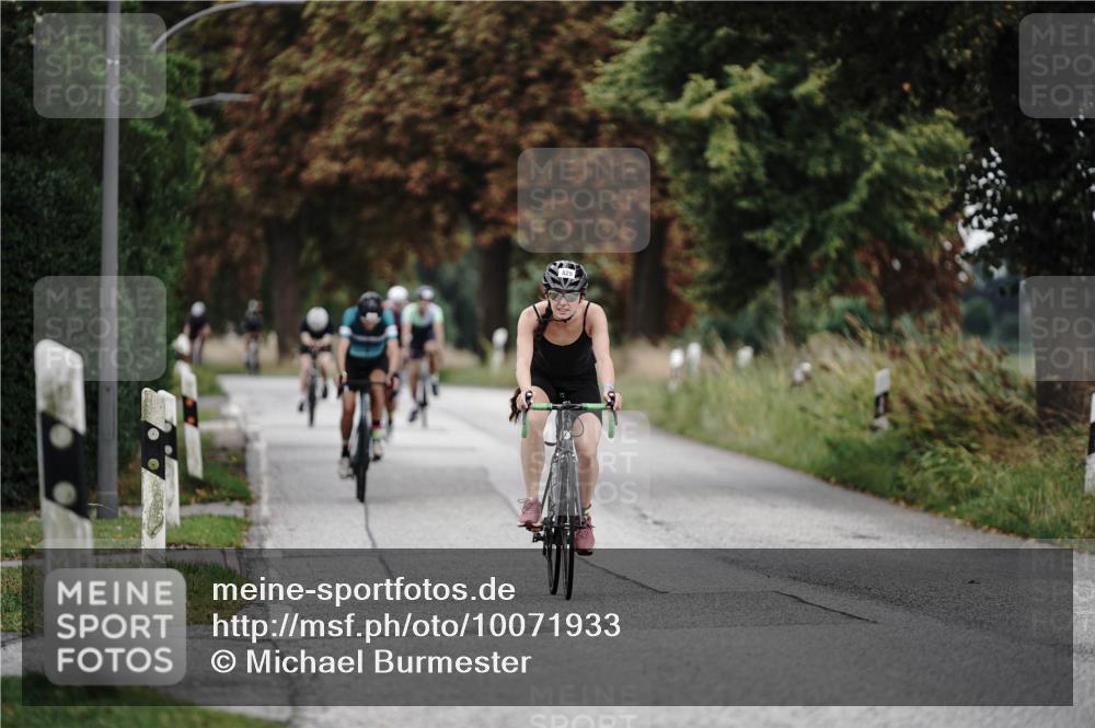 30.08.2026 - Elbe Triathlon Hamburg Michael Burmester http://msf.ph/oto/10071933 30.08.2026 10:09:48 Radfahren 529, 690, 693, 828, 937, 1897 meine-sportfotos.de