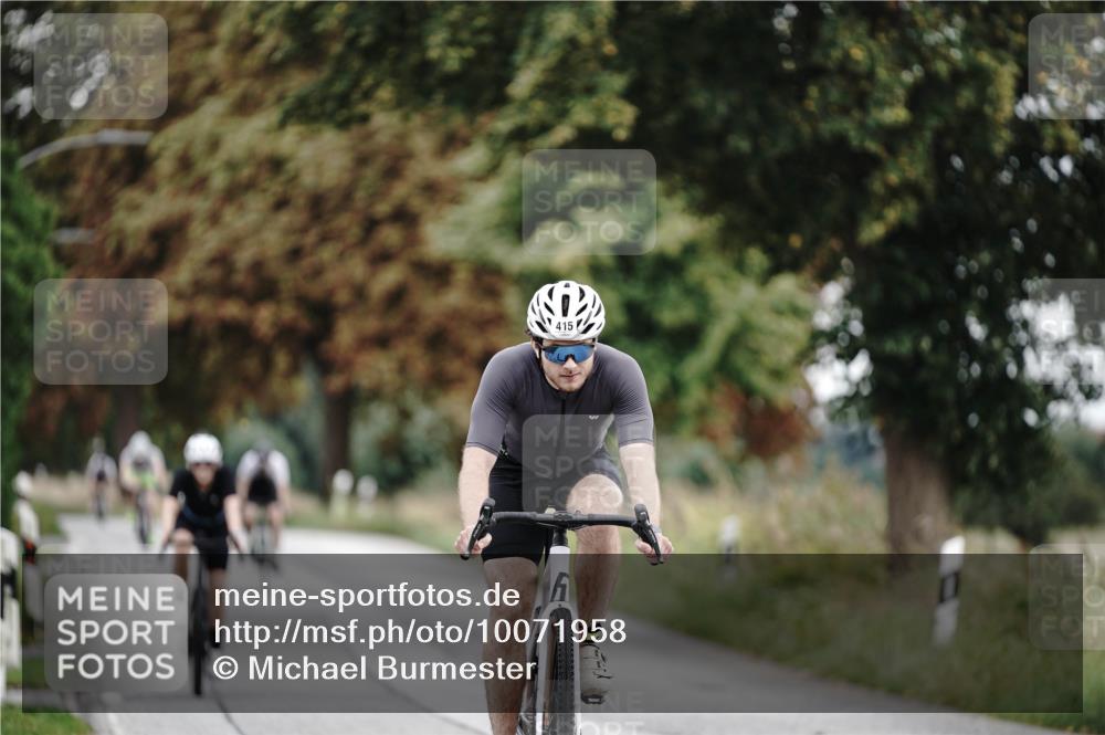 30.08.2026 - Elbe Triathlon Hamburg Michael Burmester http://msf.ph/oto/10071958 30.08.2026 10:10:02 Radfahren 408, 415, 865, 967 meine-sportfotos.de