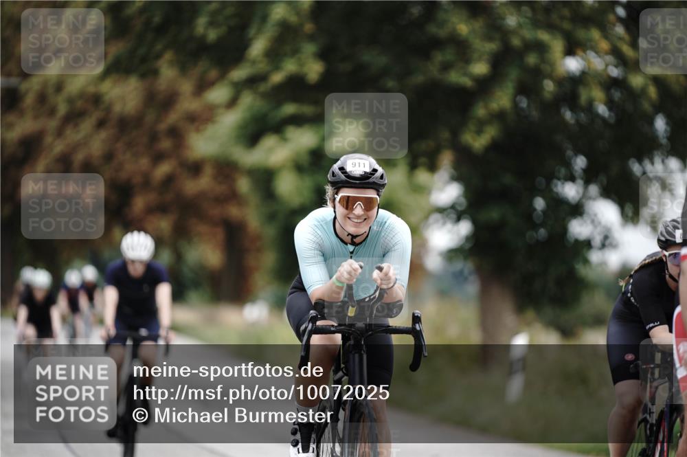 30.08.2026 - Elbe Triathlon Hamburg Michael Burmester http://msf.ph/oto/10072025 30.08.2026 10:10:40 Radfahren 419, 462, 541, 658, 789, 849, 856, 911, 933, 960 meine-sportfotos.de