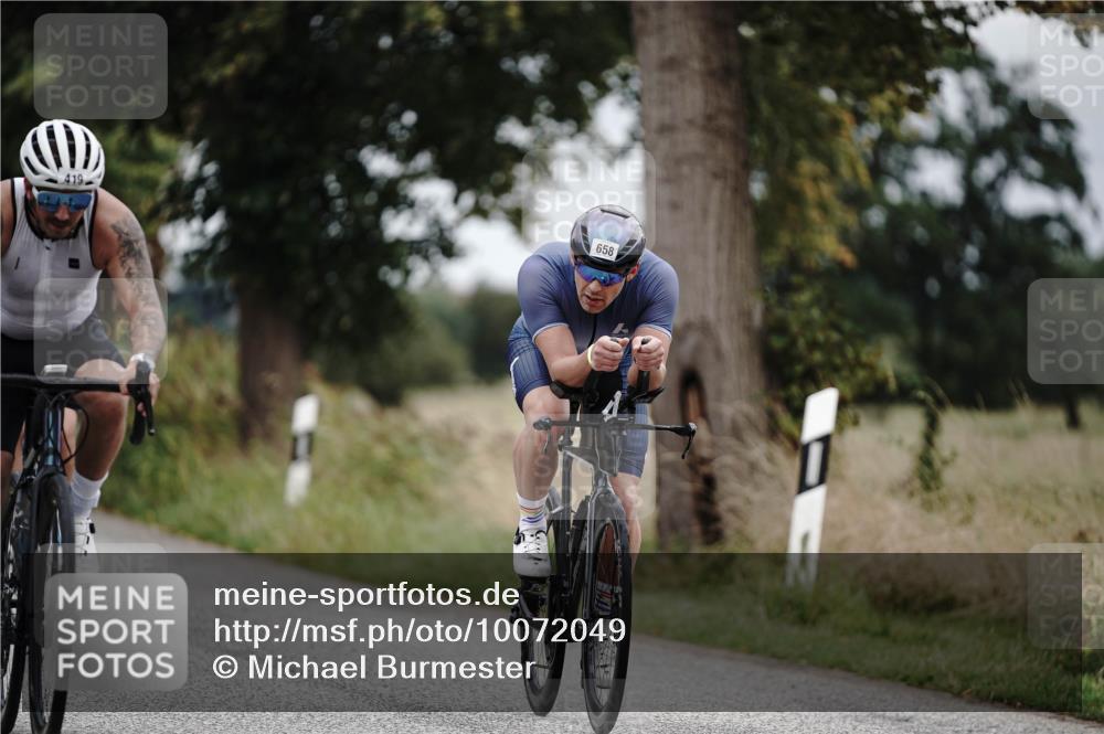 30.08.2026 - Elbe Triathlon Hamburg Michael Burmester http://msf.ph/oto/10072049 30.08.2026 10:10:45 Radfahren 419, 658, 731, 849, 933, 960 meine-sportfotos.de