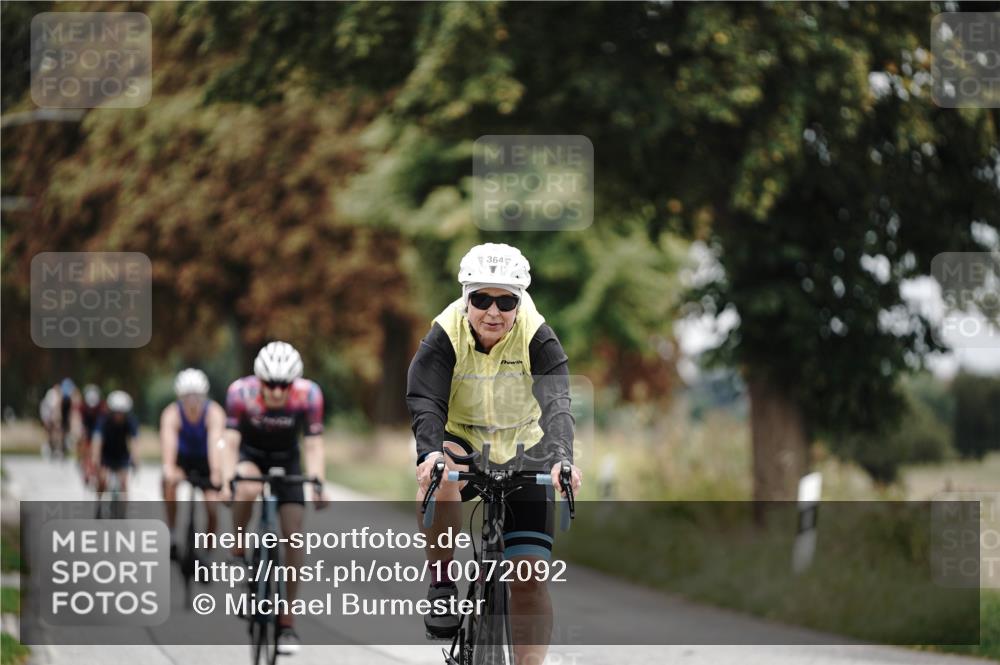 30.08.2026 - Elbe Triathlon Hamburg Michael Burmester http://msf.ph/oto/10072092 30.08.2026 10:11:16 Radfahren 364, 581, 633, 749, 836, 920, 927 meine-sportfotos.de