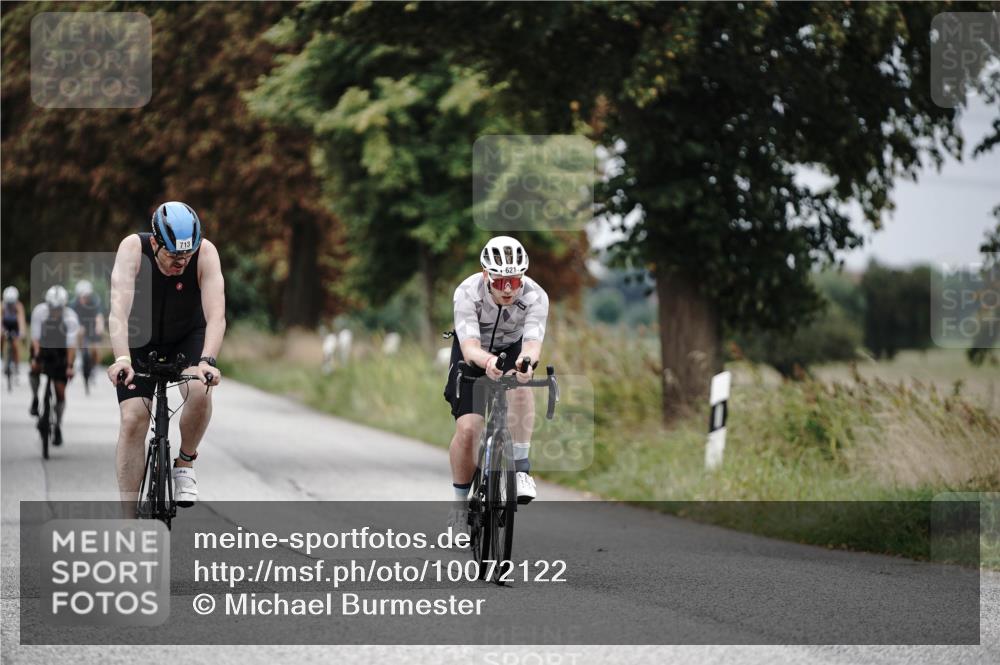 30.08.2026 - Elbe Triathlon Hamburg Michael Burmester http://msf.ph/oto/10072122 30.08.2026 10:11:26 Radfahren 557, 621, 713, 741, 920 meine-sportfotos.de