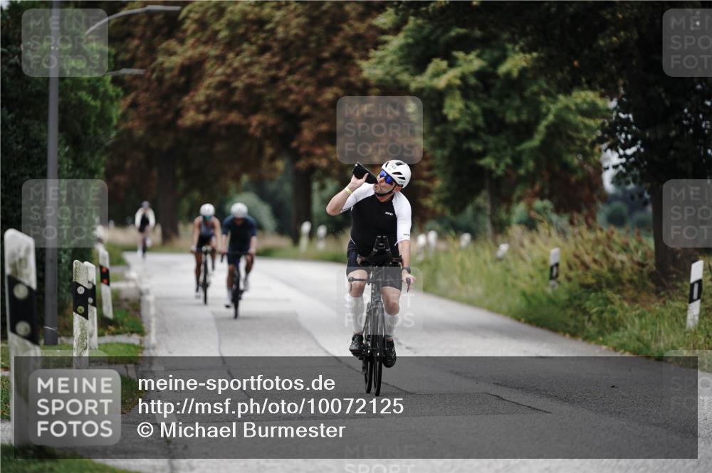 30.08.2026 - Elbe Triathlon Hamburg Michael Burmester http://msf.ph/oto/10072125 30.08.2026 10:11:29 Radfahren 557, 621, 713, 741, 808 meine-sportfotos.de