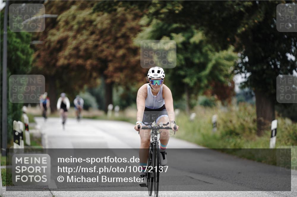 30.08.2026 - Elbe Triathlon Hamburg Michael Burmester http://msf.ph/oto/10072137 30.08.2026 10:11:34 Radfahren 557, 808 meine-sportfotos.de