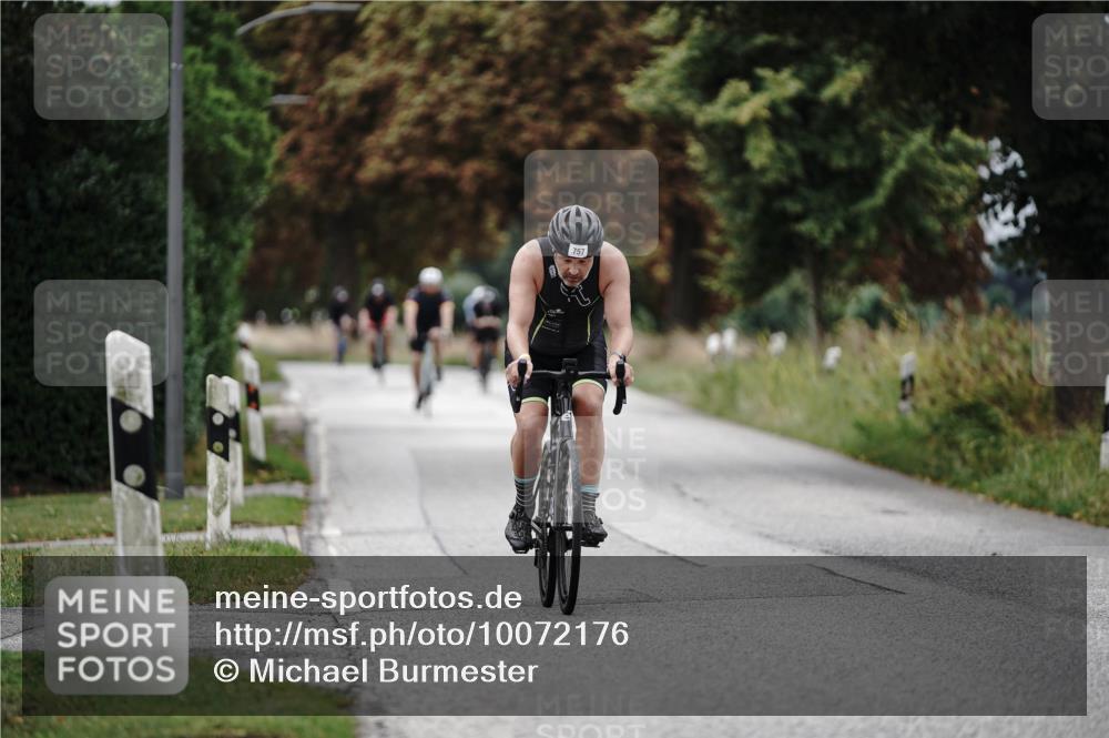 30.08.2026 - Elbe Triathlon Hamburg Michael Burmester http://msf.ph/oto/10072176 30.08.2026 10:12:05 Radfahren 400, 665, 711, 742, 757, 969 meine-sportfotos.de
