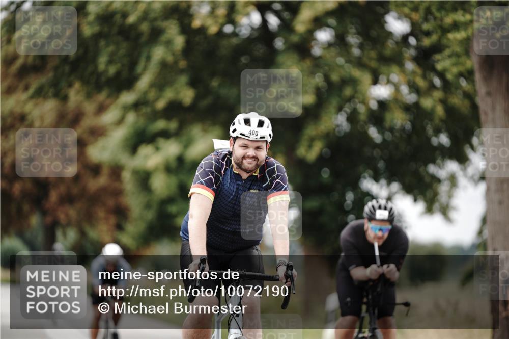 30.08.2026 - Elbe Triathlon Hamburg Michael Burmester http://msf.ph/oto/10072190 30.08.2026 10:12:12 Radfahren 400, 665, 698, 710, 853, 980 meine-sportfotos.de