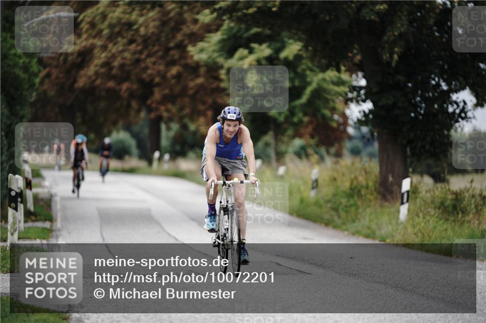 30.08.2026 - Elbe Triathlon Hamburg Michael Burmester http://msf.ph/oto/10072201 30.08.2026 10:12:20 Radfahren 488, 833, 902, 976, 980 meine-sportfotos.de