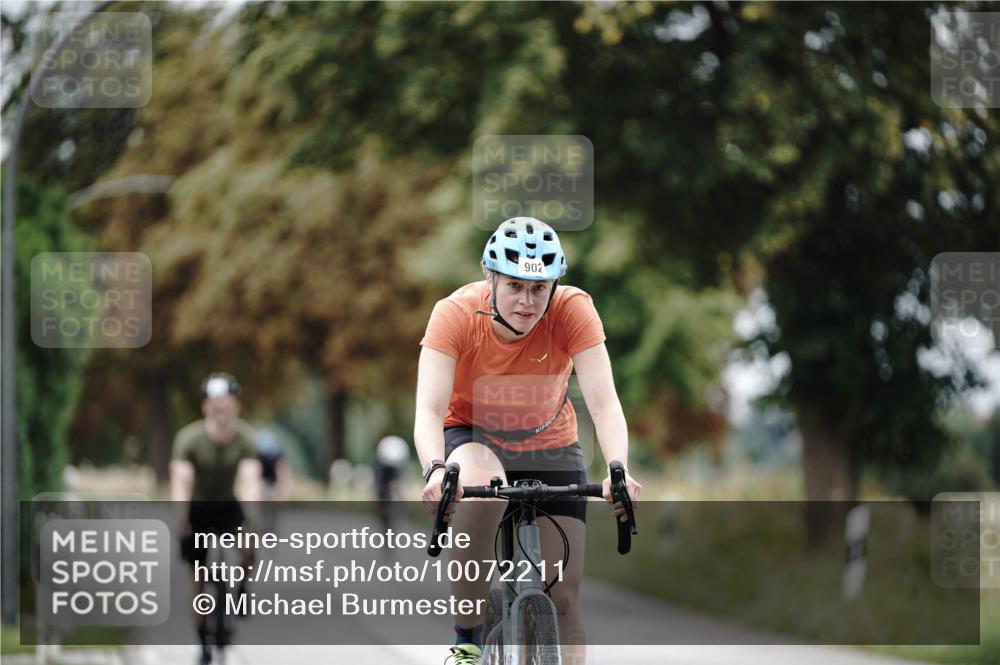 30.08.2026 - Elbe Triathlon Hamburg Michael Burmester http://msf.ph/oto/10072211 30.08.2026 10:12:28 Radfahren 437, 569, 734, 833, 902, 939, 976 meine-sportfotos.de