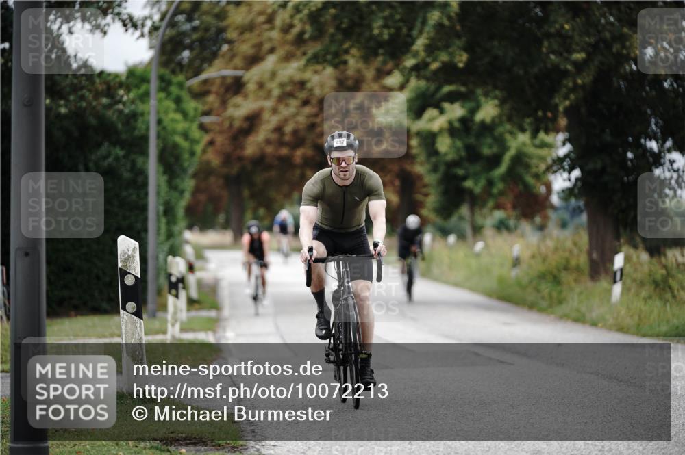 30.08.2026 - Elbe Triathlon Hamburg Michael Burmester http://msf.ph/oto/10072213 30.08.2026 10:12:29 Radfahren 437, 569, 734, 833, 902, 939, 976 meine-sportfotos.de