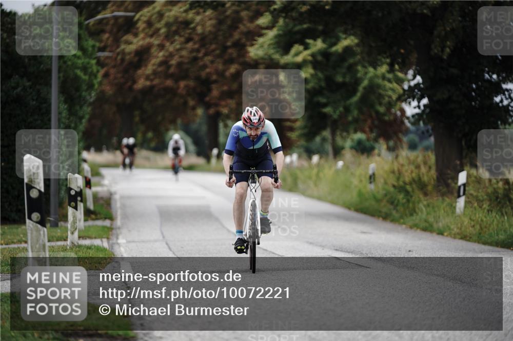 30.08.2026 - Elbe Triathlon Hamburg Michael Burmester http://msf.ph/oto/10072221 30.08.2026 10:12:37 Radfahren 648, 779 meine-sportfotos.de