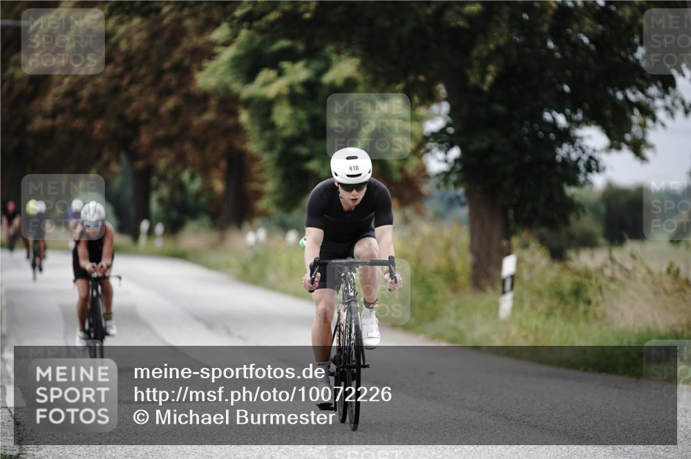 30.08.2026 - Elbe Triathlon Hamburg Michael Burmester http://msf.ph/oto/10072226 30.08.2026 10:12:47 Radfahren 410, 657, 779, 983 meine-sportfotos.de