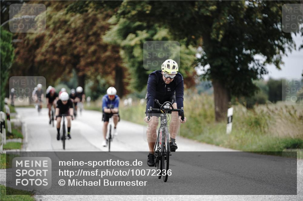 30.08.2026 - Elbe Triathlon Hamburg Michael Burmester http://msf.ph/oto/10072236 30.08.2026 10:12:53 Radfahren 537, 657, 664, 669, 722, 813 meine-sportfotos.de