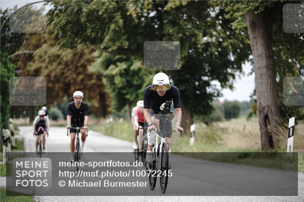 30.08.2026 - Elbe Triathlon Hamburg Michael Burmester http://msf.ph/oto/10072245 30.08.2026 10:13:00 Radfahren 441, 537, 664, 722, 728, 797, 872, 883 meine-sportfotos.de