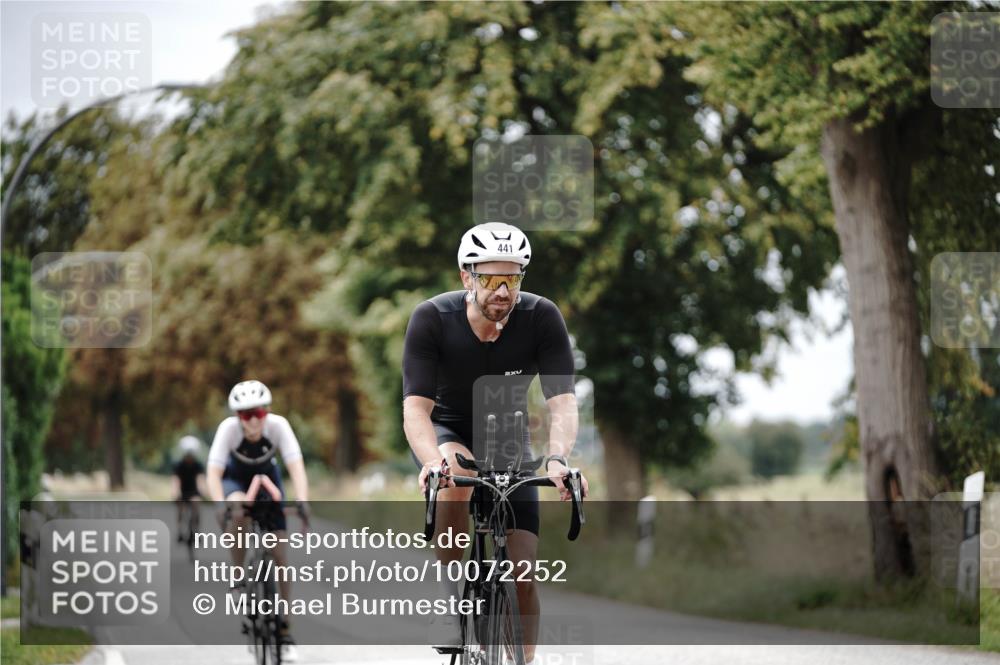 30.08.2026 - Elbe Triathlon Hamburg Michael Burmester http://msf.ph/oto/10072252 30.08.2026 10:13:02 Radfahren 441, 537, 664, 722, 728, 797, 872, 883 meine-sportfotos.de