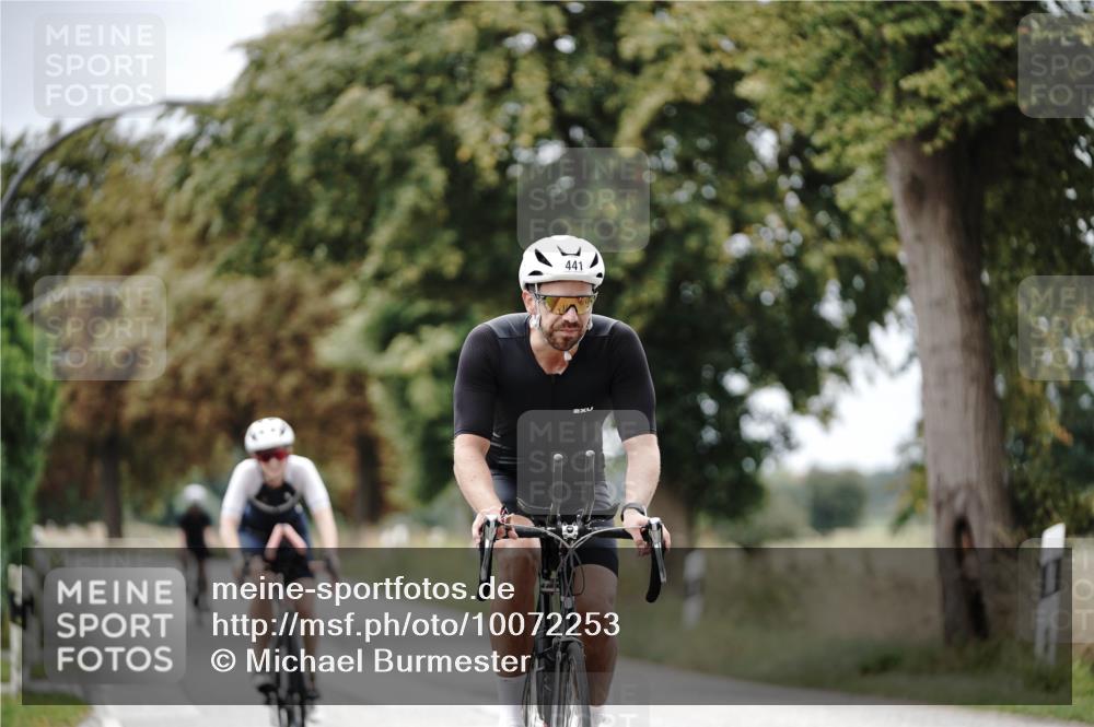30.08.2026 - Elbe Triathlon Hamburg Michael Burmester http://msf.ph/oto/10072253 30.08.2026 10:13:02 Radfahren 441, 537, 664, 722, 728, 797, 872, 883 meine-sportfotos.de