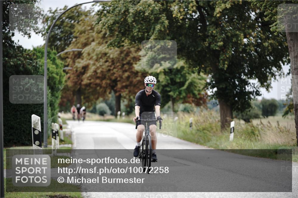 30.08.2026 - Elbe Triathlon Hamburg Michael Burmester http://msf.ph/oto/10072258 30.08.2026 10:13:07 Radfahren 797 meine-sportfotos.de