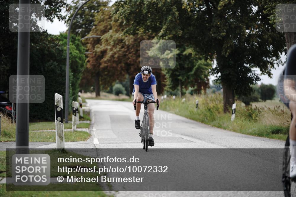 30.08.2026 - Elbe Triathlon Hamburg Michael Burmester http://msf.ph/oto/10072332 30.08.2026 10:14:04 Radfahren 585, 611, 646, 799 meine-sportfotos.de