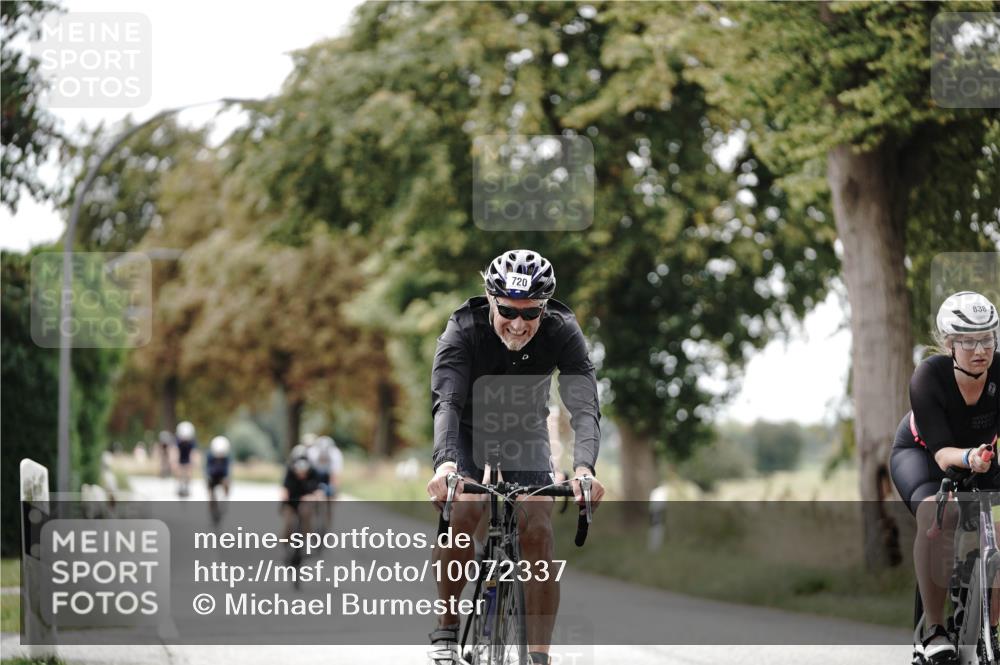 30.08.2026 - Elbe Triathlon Hamburg Michael Burmester http://msf.ph/oto/10072337 30.08.2026 10:14:26 Radfahren 506, 720, 750, 803, 838, 932, 944 meine-sportfotos.de