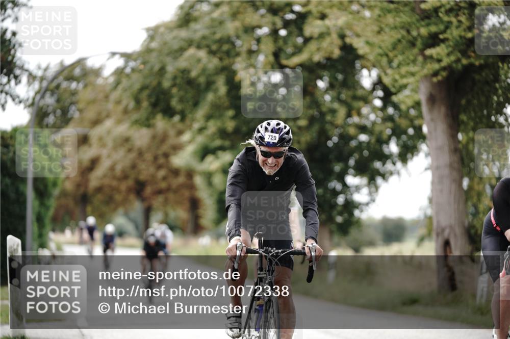 30.08.2026 - Elbe Triathlon Hamburg Michael Burmester http://msf.ph/oto/10072338 30.08.2026 10:14:26 Radfahren 506, 720, 750, 803, 838, 932, 944 meine-sportfotos.de