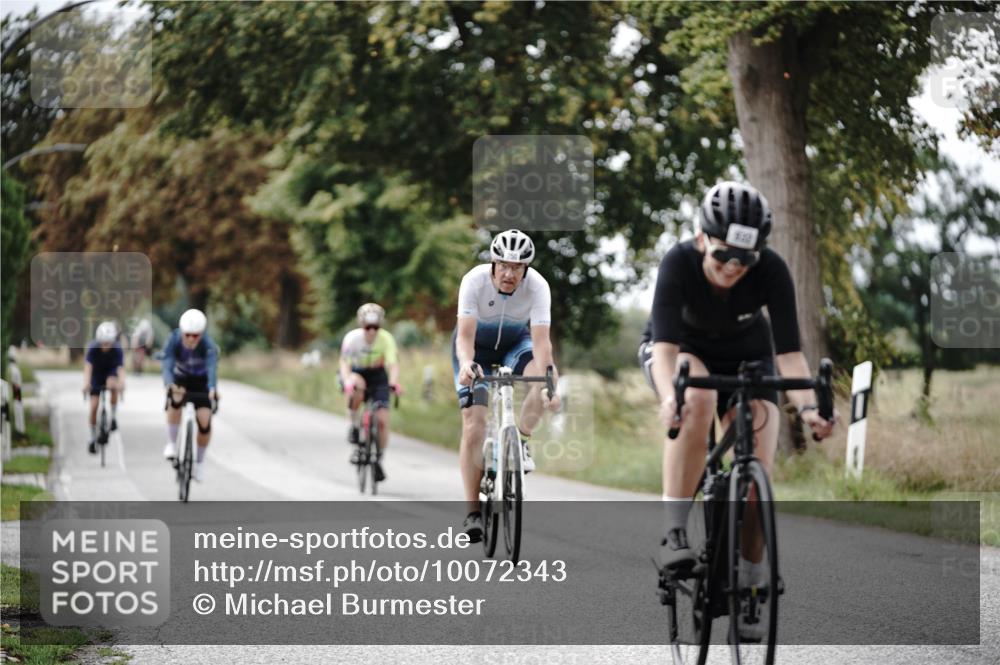 30.08.2026 - Elbe Triathlon Hamburg Michael Burmester http://msf.ph/oto/10072343 30.08.2026 10:14:29 Radfahren 506, 720, 750, 803, 838, 932, 944 meine-sportfotos.de