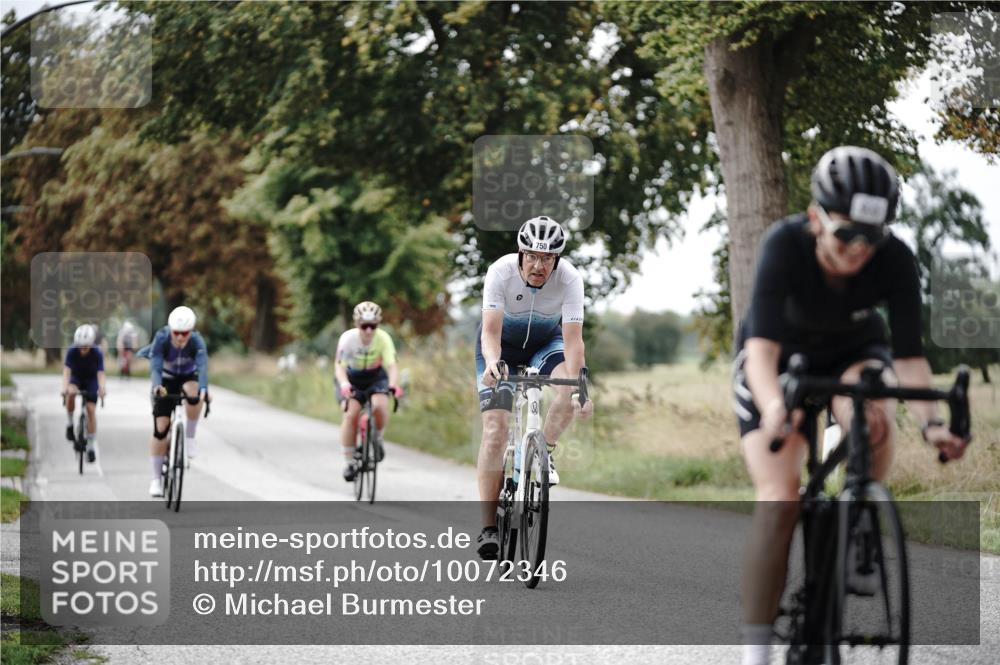 30.08.2026 - Elbe Triathlon Hamburg Michael Burmester http://msf.ph/oto/10072346 30.08.2026 10:14:30 Radfahren 506, 750, 803, 932, 944 meine-sportfotos.de