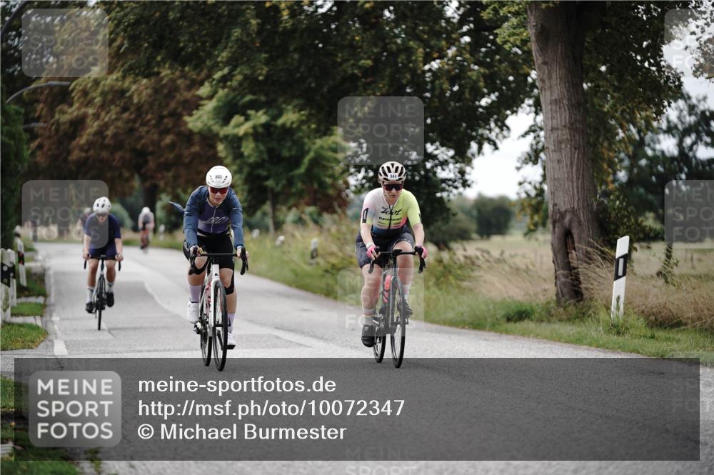 30.08.2026 - Elbe Triathlon Hamburg Michael Burmester http://msf.ph/oto/10072347 30.08.2026 10:14:31 Radfahren 506, 607, 750, 803, 918, 932, 944 meine-sportfotos.de
