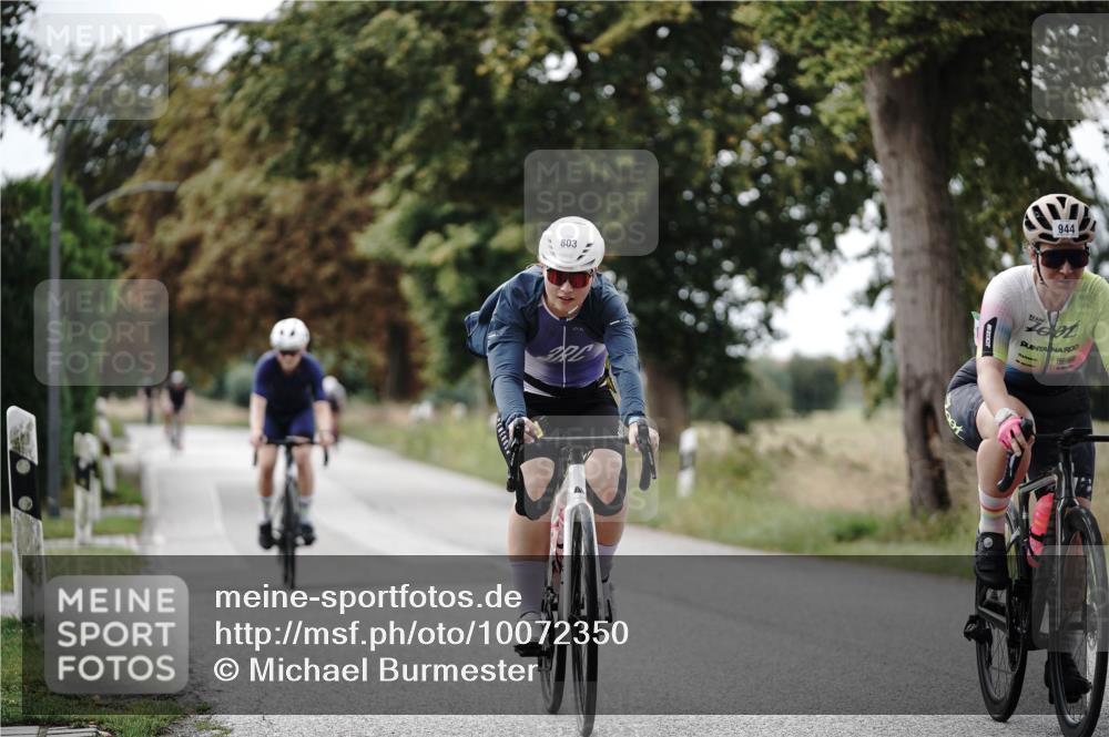 30.08.2026 - Elbe Triathlon Hamburg Michael Burmester http://msf.ph/oto/10072350 30.08.2026 10:14:32 Radfahren 506, 607, 750, 803, 918, 932, 944 meine-sportfotos.de