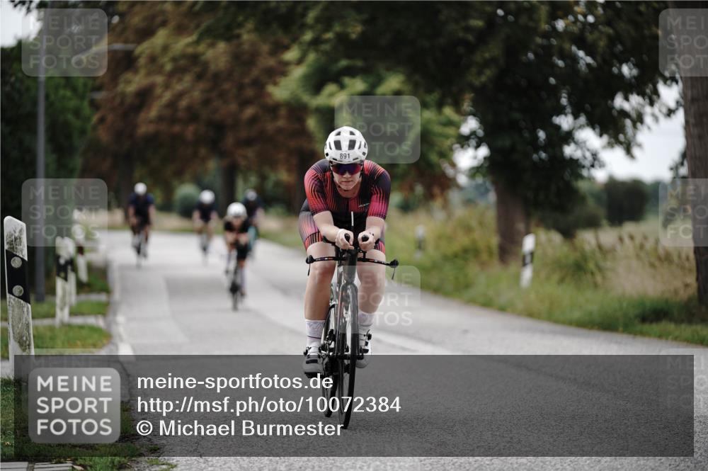 30.08.2026 - Elbe Triathlon Hamburg Michael Burmester http://msf.ph/oto/10072384 30.08.2026 10:15:11 Radfahren 577, 667, 891, 898, 954 meine-sportfotos.de